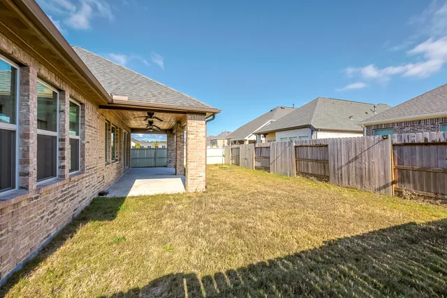 $598,000 | 10337 Bayou Oaks Drive, Conroe, TX 77385