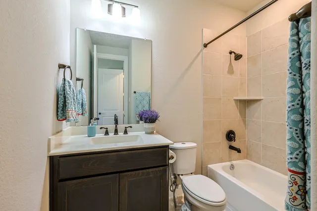 $598,000 | 10337 Bayou Oaks Drive, Conroe, TX 77385