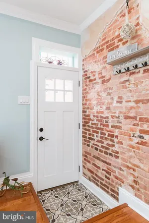 $2,250 | 121 North Potomac Street, Baltimore, MD 21224