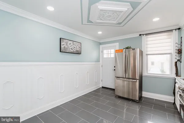 $2,250 | 121 North Potomac Street, Baltimore, MD 21224