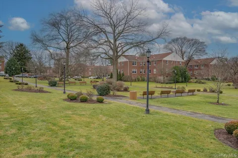 $92,500 | 1 Bryant Crescent, Unit 2A, White Plains, NY 10605