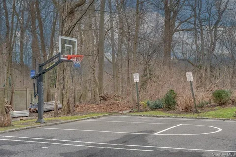 $92,500 | 1 Bryant Crescent, Unit 2A, White Plains, NY 10605