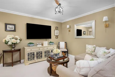 $92,500 | 1 Bryant Crescent, Unit 2A, White Plains, NY 10605