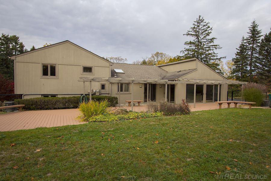 33705 Quaker Valley Road Farmington Hills, MI 48331 - Photo 21 of 26