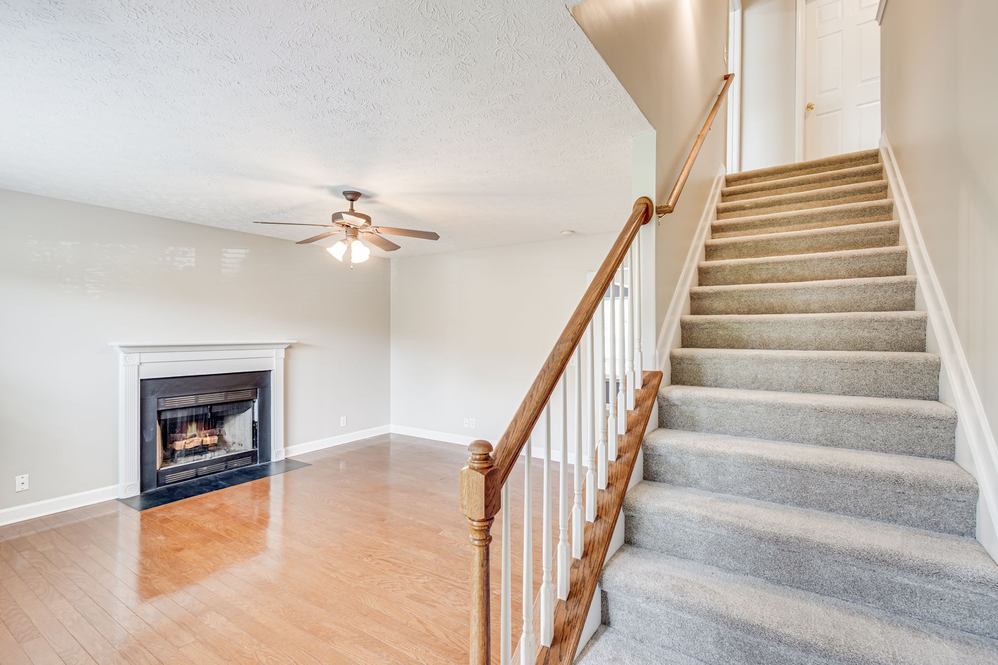 523 County Farm Road Murfreesboro, TN 37127 - Photo 22 of 44 Staircase leading to all 4 bedrooms upstairs.
