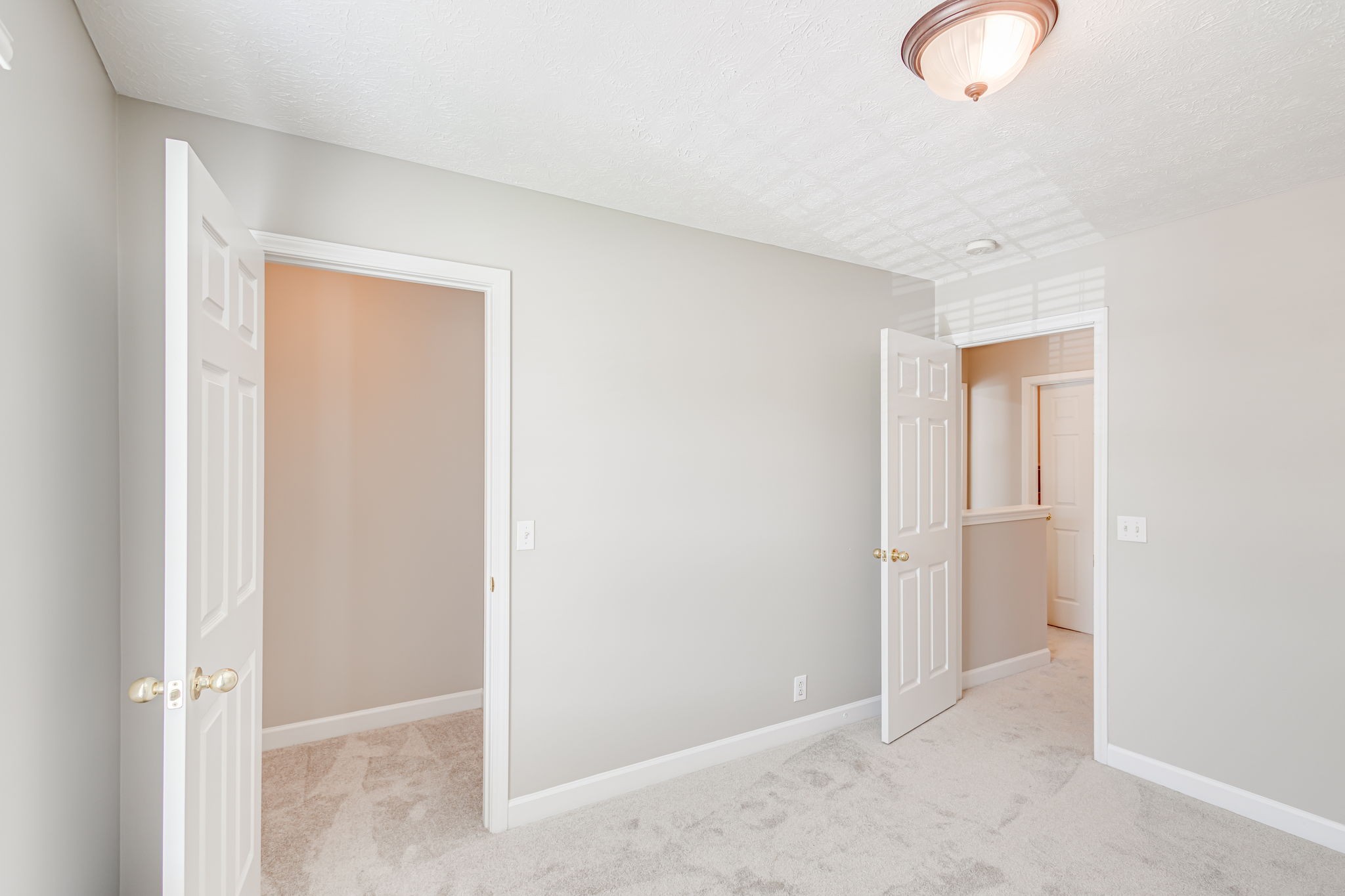523 County Farm Road Murfreesboro, TN 37127 - Photo 32 of 44 Bedroom 2 with extra large closet.
