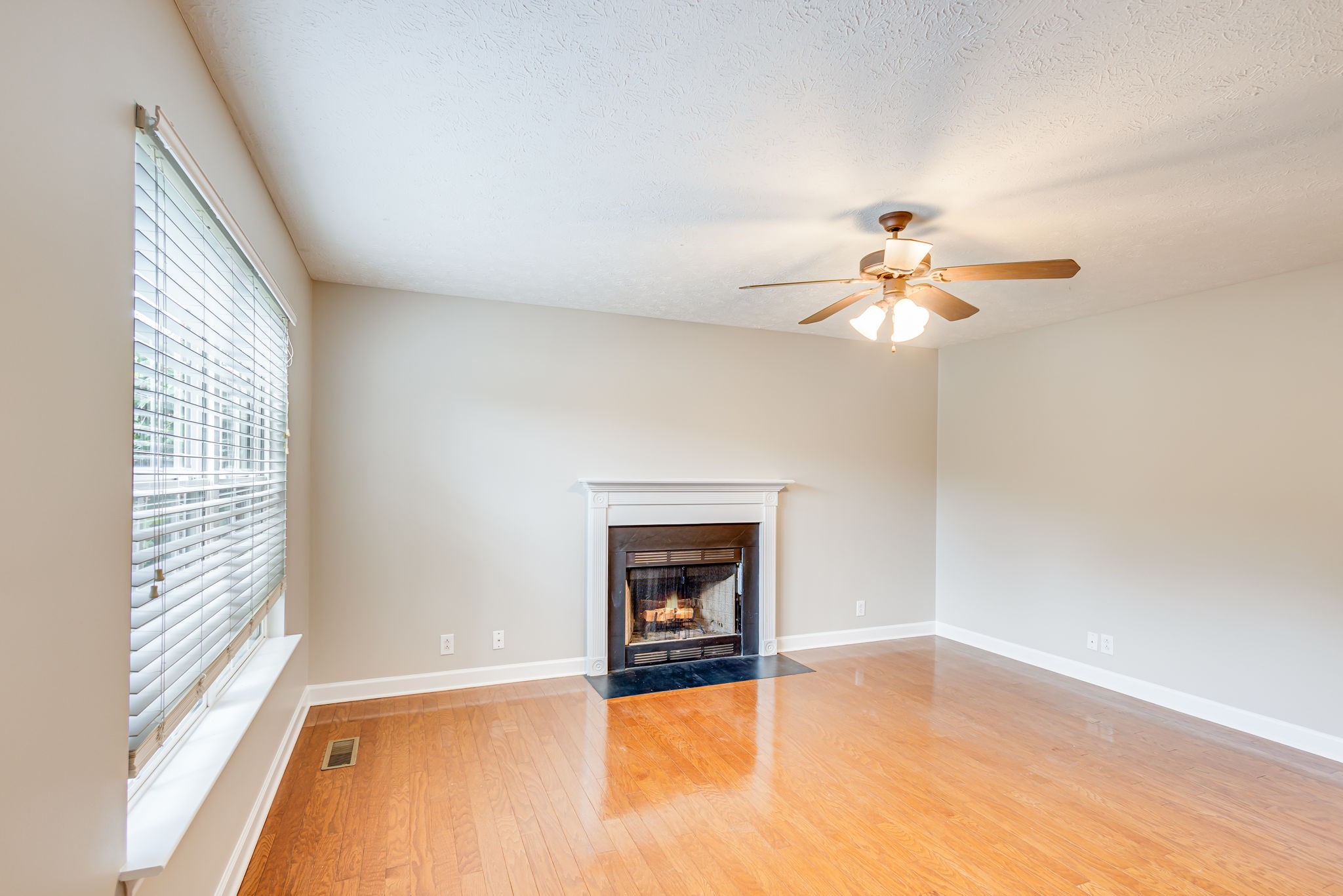 523 County Farm Road Murfreesboro, TN 37127 - Photo 5 of 44 Living Room with Wood Burning Fireplace.