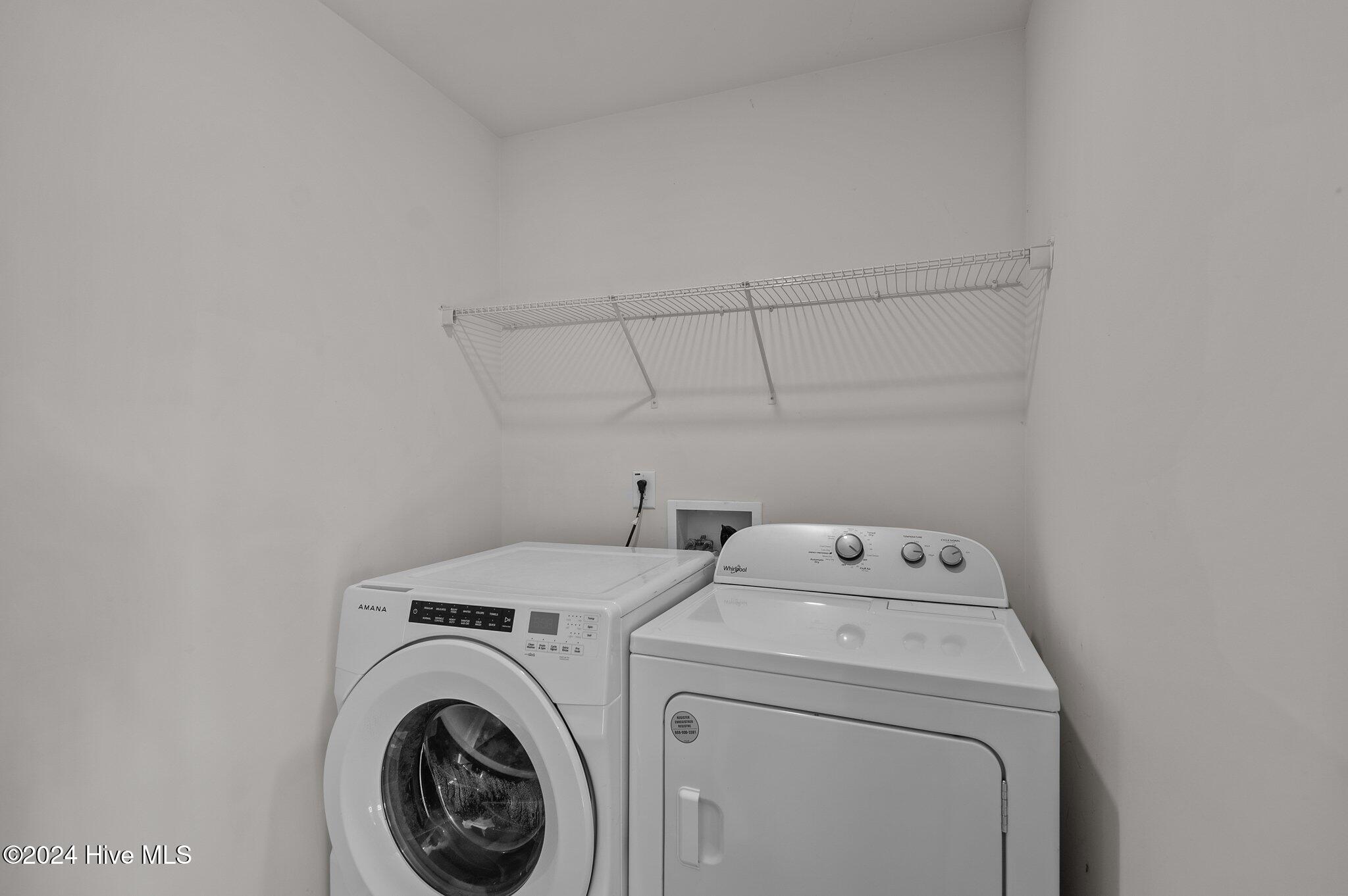 7658 Sand Pit Road Stantonsburg, NC 27883 - Photo 19 of 53 Laundry room