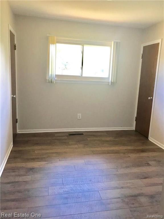 32501 West 13 Mile Road Farmington, MI 48334 - Photo 13 of 20