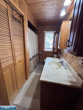 $798,500 | 9063 East Wakemup Village Road, Cook, MN 55723