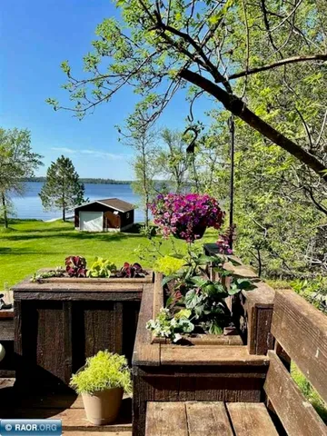 $789,500 | 9063 East Wakemup Village Road, Cook, MN 55723