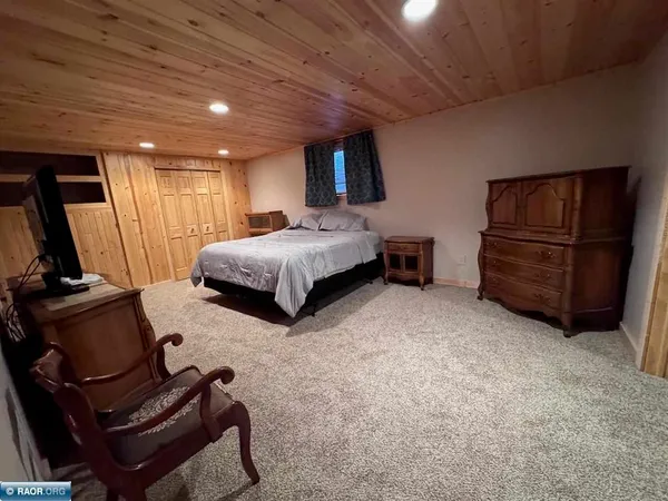 $798,500 | 9063 East Wakemup Village Road, Cook, MN 55723