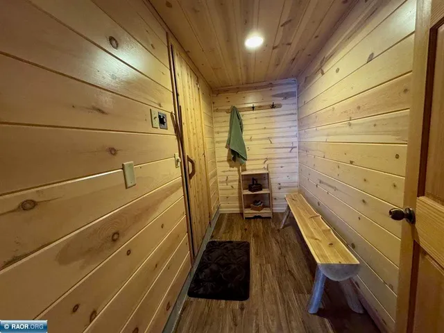 $789,500 | 9063 East Wakemup Village Road, Cook, MN 55723