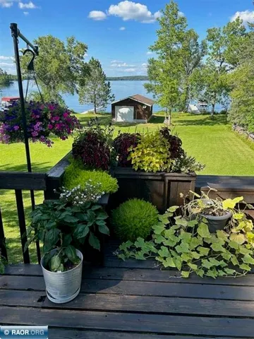 $789,500 | 9063 East Wakemup Village Road, Cook, MN 55723