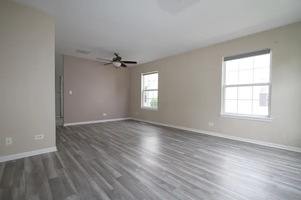 $2,200 | 2554 Dickens Drive, Aurora, IL 60503
