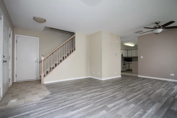 $2,200 | 2554 Dickens Drive, Aurora, IL 60503
