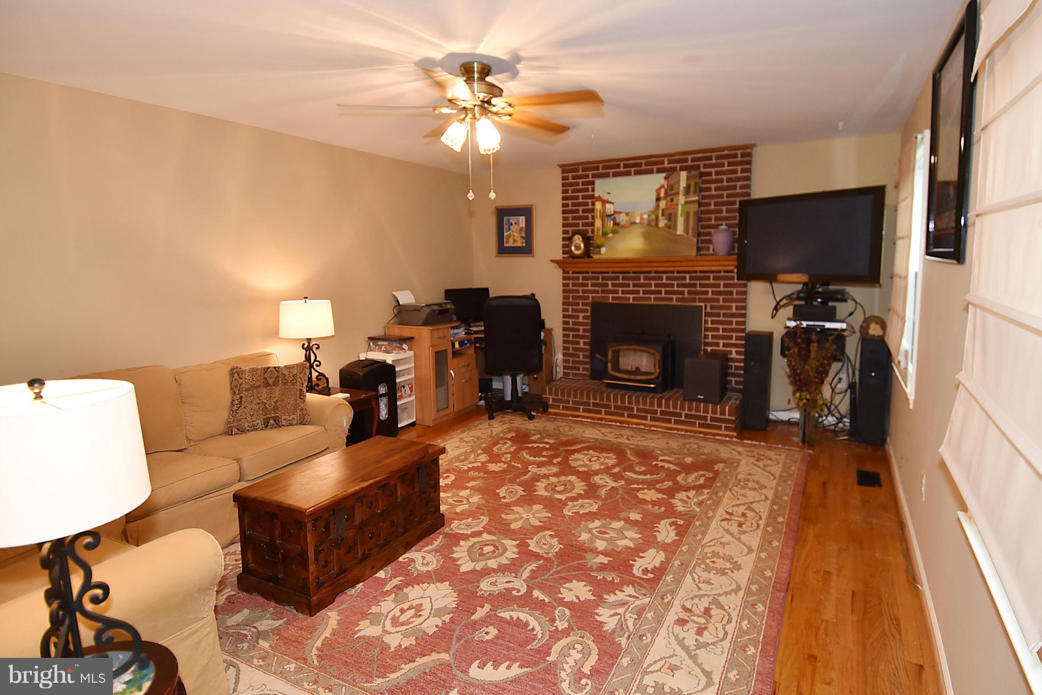 12318 Running Deer Road Manassas, VA 20112 - Photo 4 of 28 Family Room
