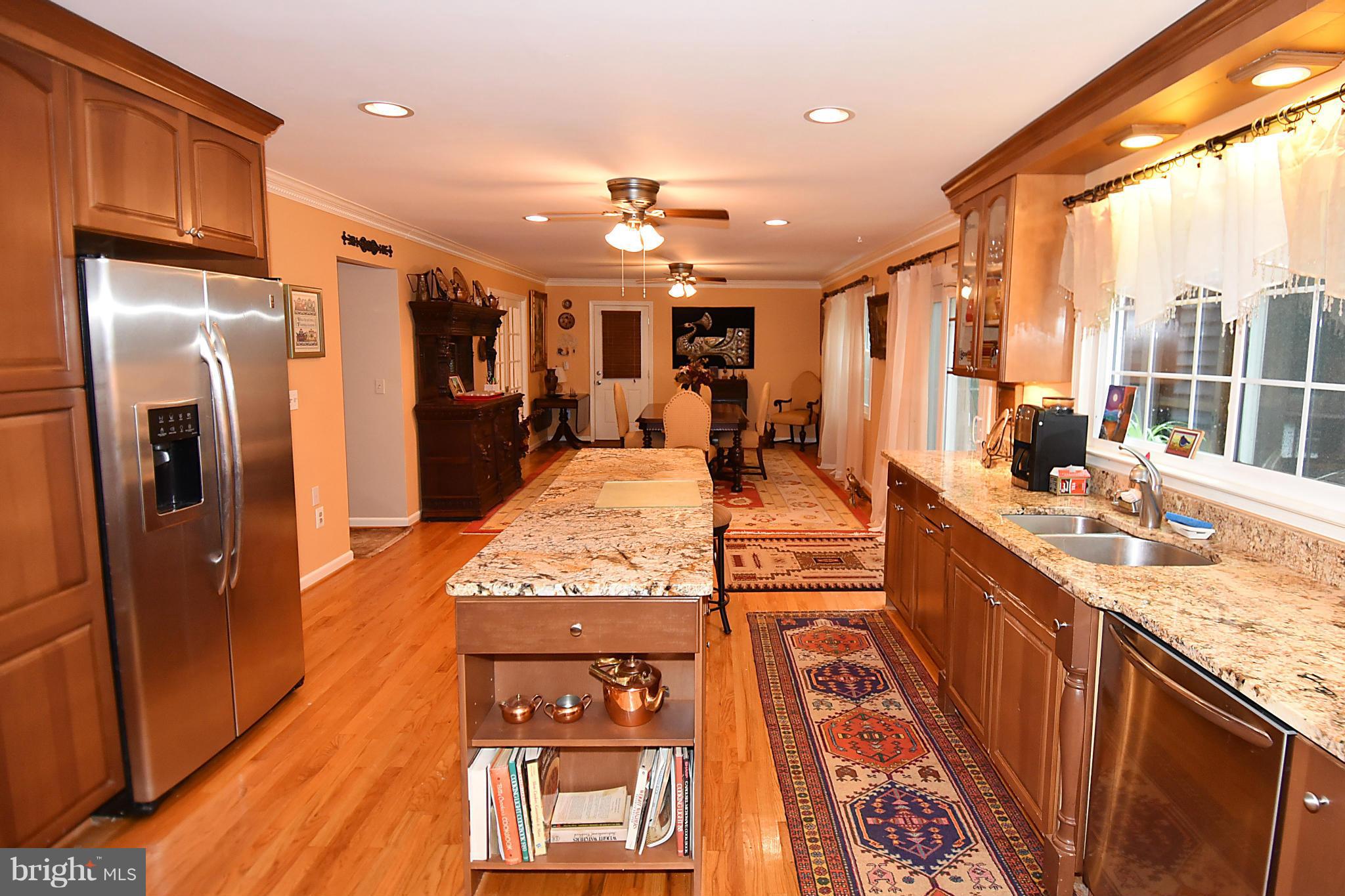 12318 Running Deer Road Manassas, VA 20112 - Photo 9 of 28 Kitchen