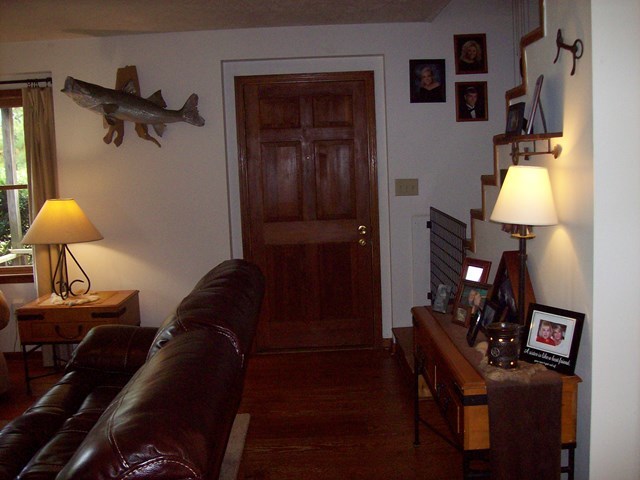 396 Buck Road Gray, GA 31032 - Photo 5 of 36 a living room with furniture and a lamp