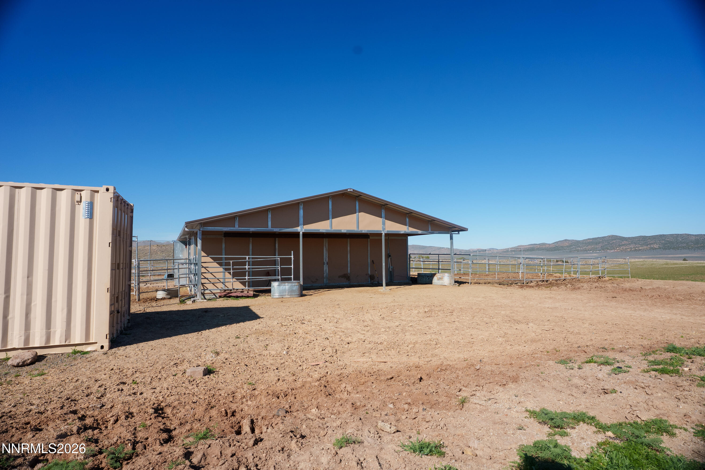 12000 North Red Rock Road Reno, NV 89508 - Photo 7 of 18 a big room with an ocean view