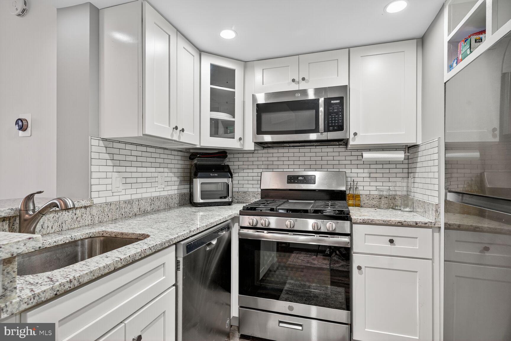 1050 North Taylor Street, Unit 1313 Arlington, VA 22203 - Photo 3 of 13