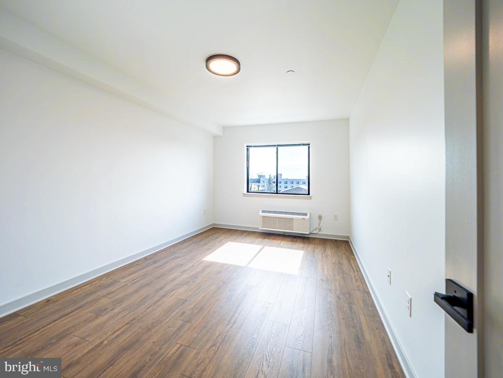 6515 Ridge Avenue, Unit 214 Philadelphia, PA 19128 - Photo 5 of 14 Gallery Image 5