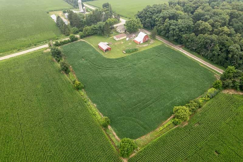7018 Best Road Pecatonica, IL 61063 - Photo 7 of 64 Gallery Image 7