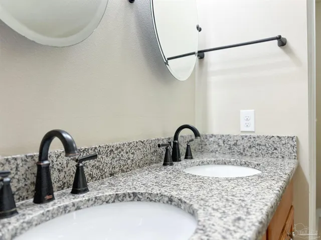 $1,900 | 702 Mozingo Lane, Pensacola, FL 32514