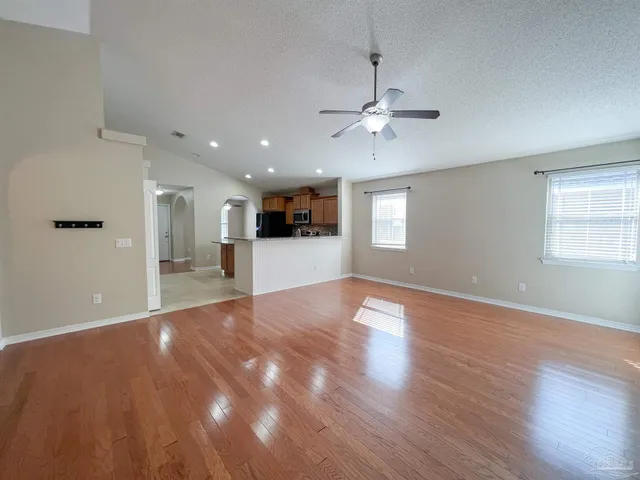 $1,900 | 702 Mozingo Lane, Pensacola, FL 32514