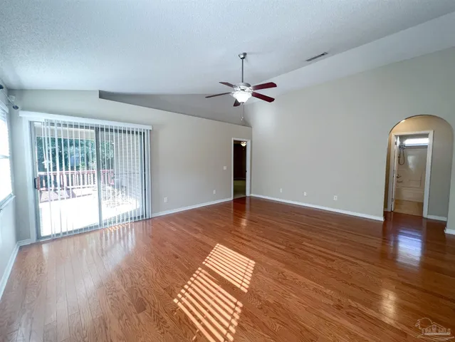 $1,900 | 702 Mozingo Lane, Pensacola, FL 32514