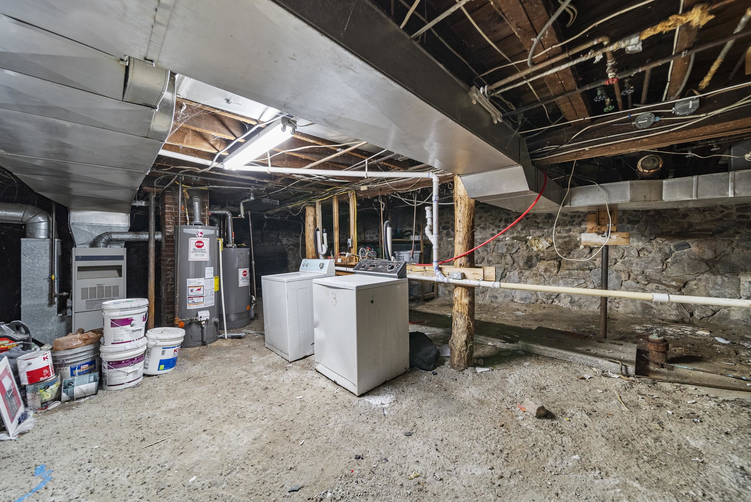 412 Harvard Street Manchester, NH 03103 - Photo 15 of 26 Gallery Image 15