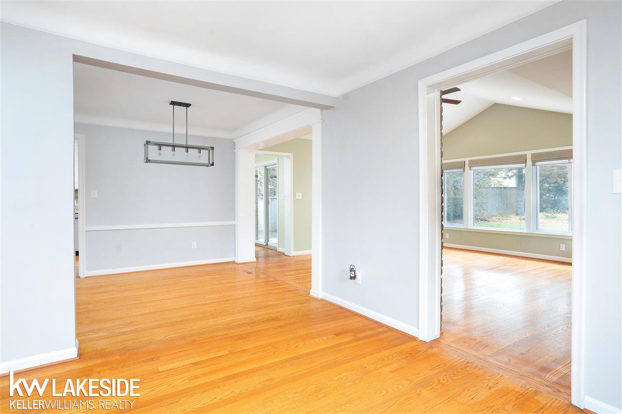 2702 Trafford Road Royal Oak, MI 48073 - Photo 8 of 38