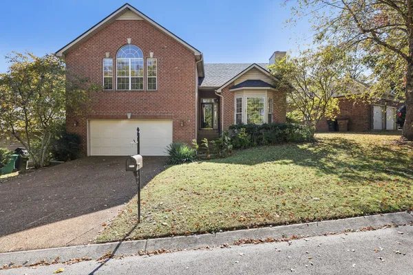 $2,450 | 4933 Alexis Drive, Nashville, TN 37211