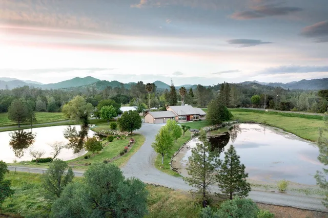 $999,500 | 12832 Los Osos Street, Redding, CA 96003