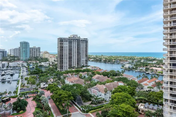 $4,500 | 19400 Turnberry Way, Unit 1621, Aventura, FL 33180