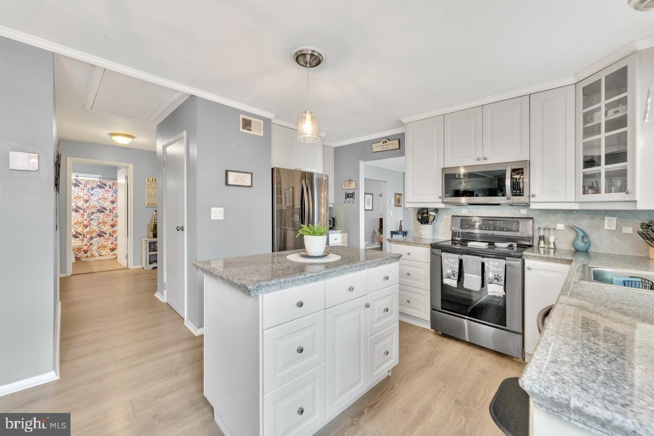 15 Windsor Road Southampton, NJ 08088 - Photo 11 of 24 Gallery Image 11