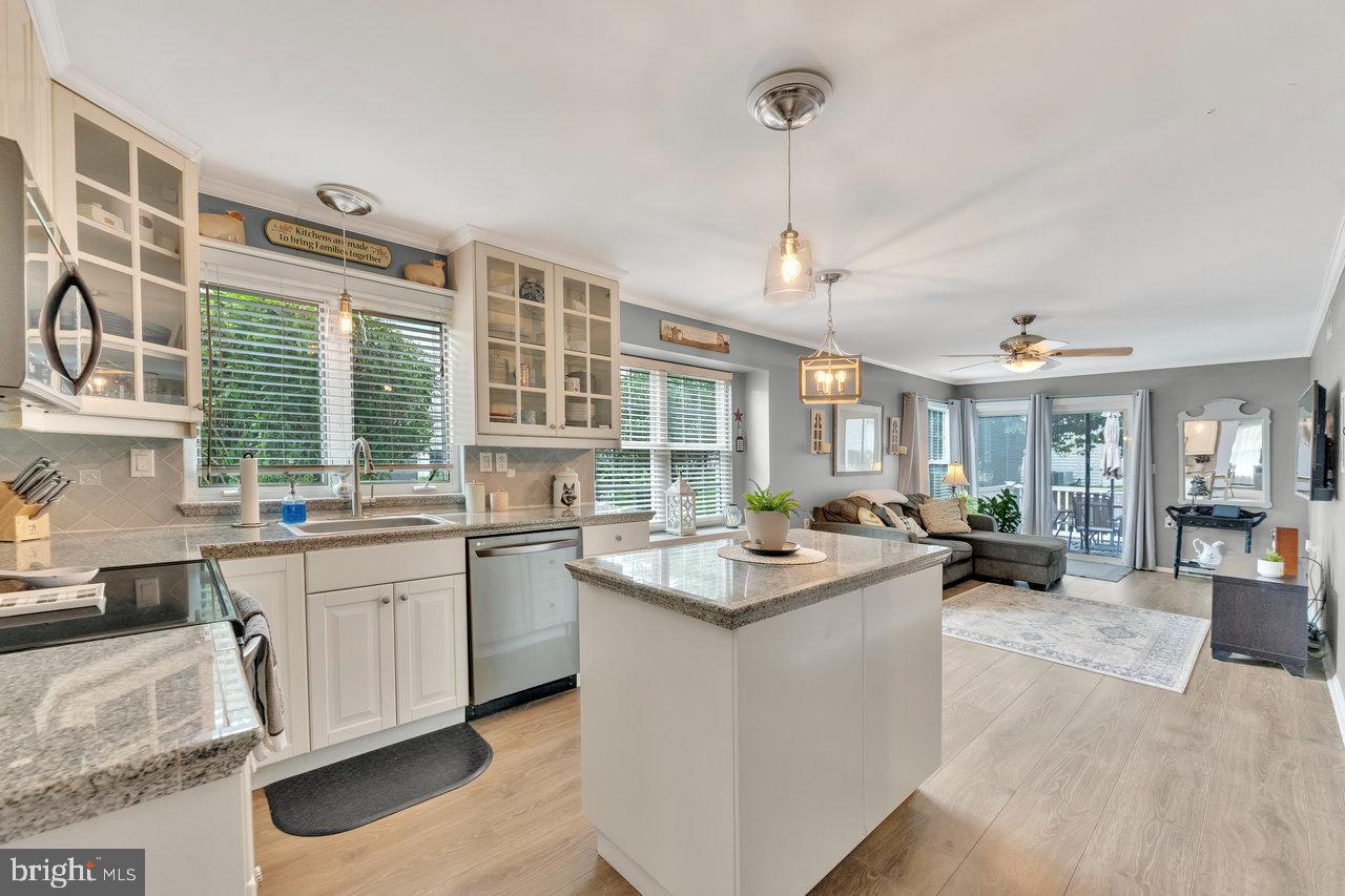 15 Windsor Road Southampton, NJ 08088 - Photo 8 of 24 Gallery Image 8