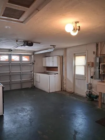 a view of a livingroom with an empty space