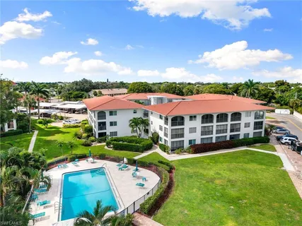 $275,000 | 5 High Point Circle West, Unit 307, Naples, FL 34103