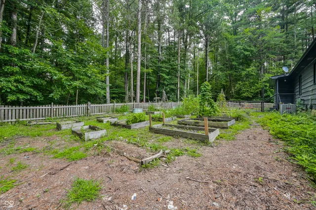 $595,000 | 5994 Pine Tree Lane Road, Morgantown, IN 46160