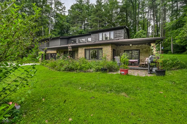 $595,000 | 5994 Pine Tree Lane Road, Morgantown, IN 46160