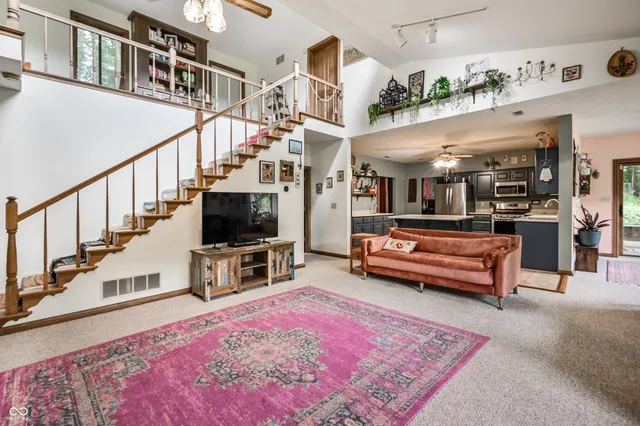 $595,000 | 5994 Pine Tree Lane Road, Morgantown, IN 46160