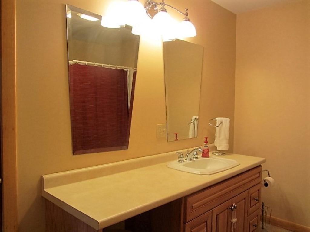 406 Oak Hill Road Wardsboro, VT 05360 - Photo 15 of 32 Gallery Image 15