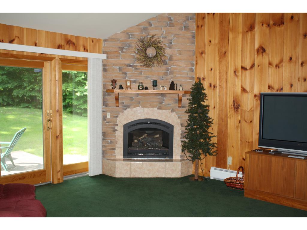406 Oak Hill Road Wardsboro, VT 05360 - Photo 4 of 32 Gallery Image 4
