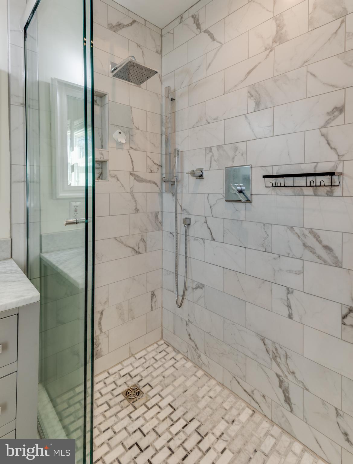 44125 Louisdale Road California, MD 20619 - Photo 20 of 44 a bathroom with a shower