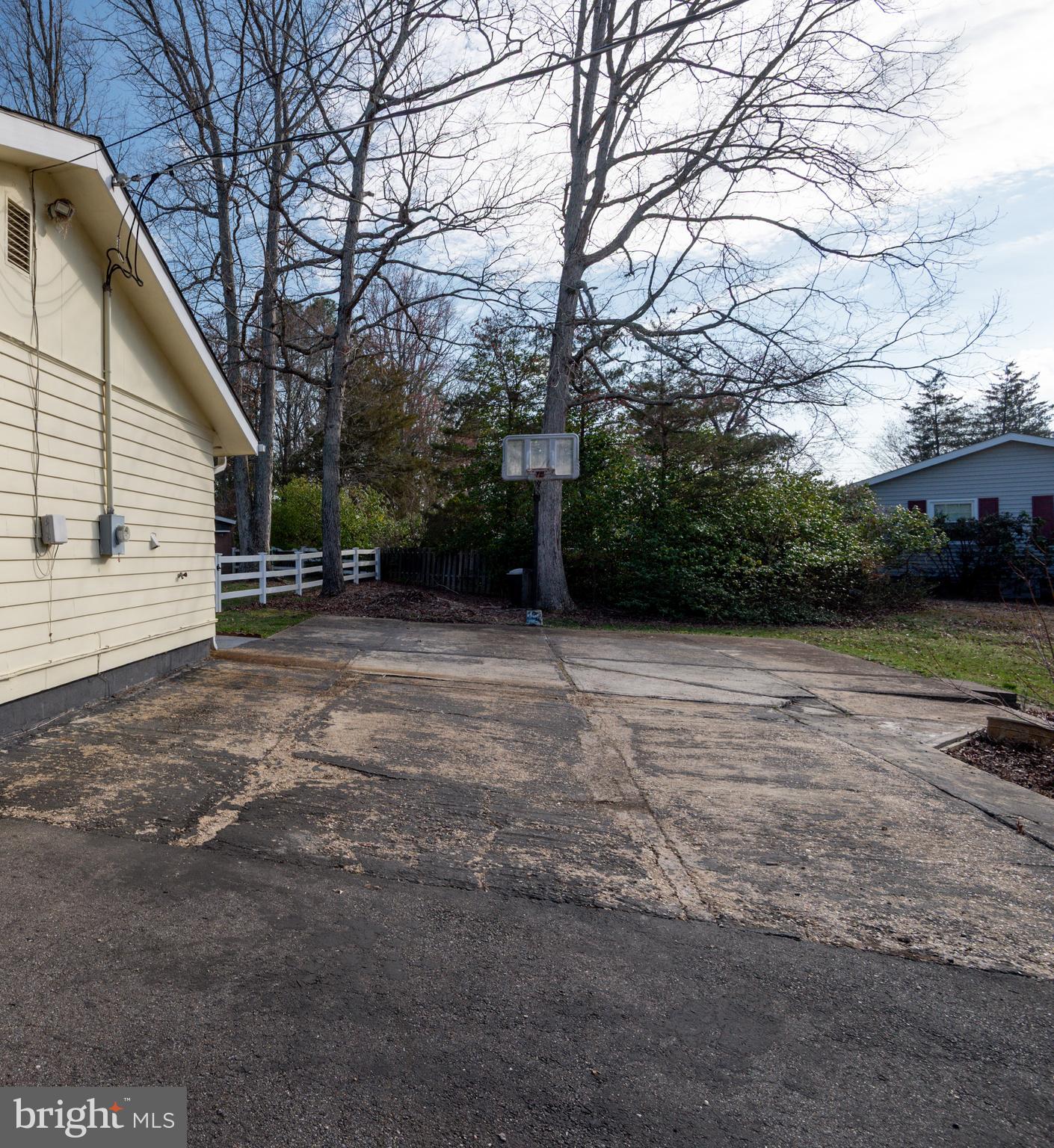 44125 Louisdale Road California, MD 20619 - Photo 33 of 44 a view of a backyard of the house