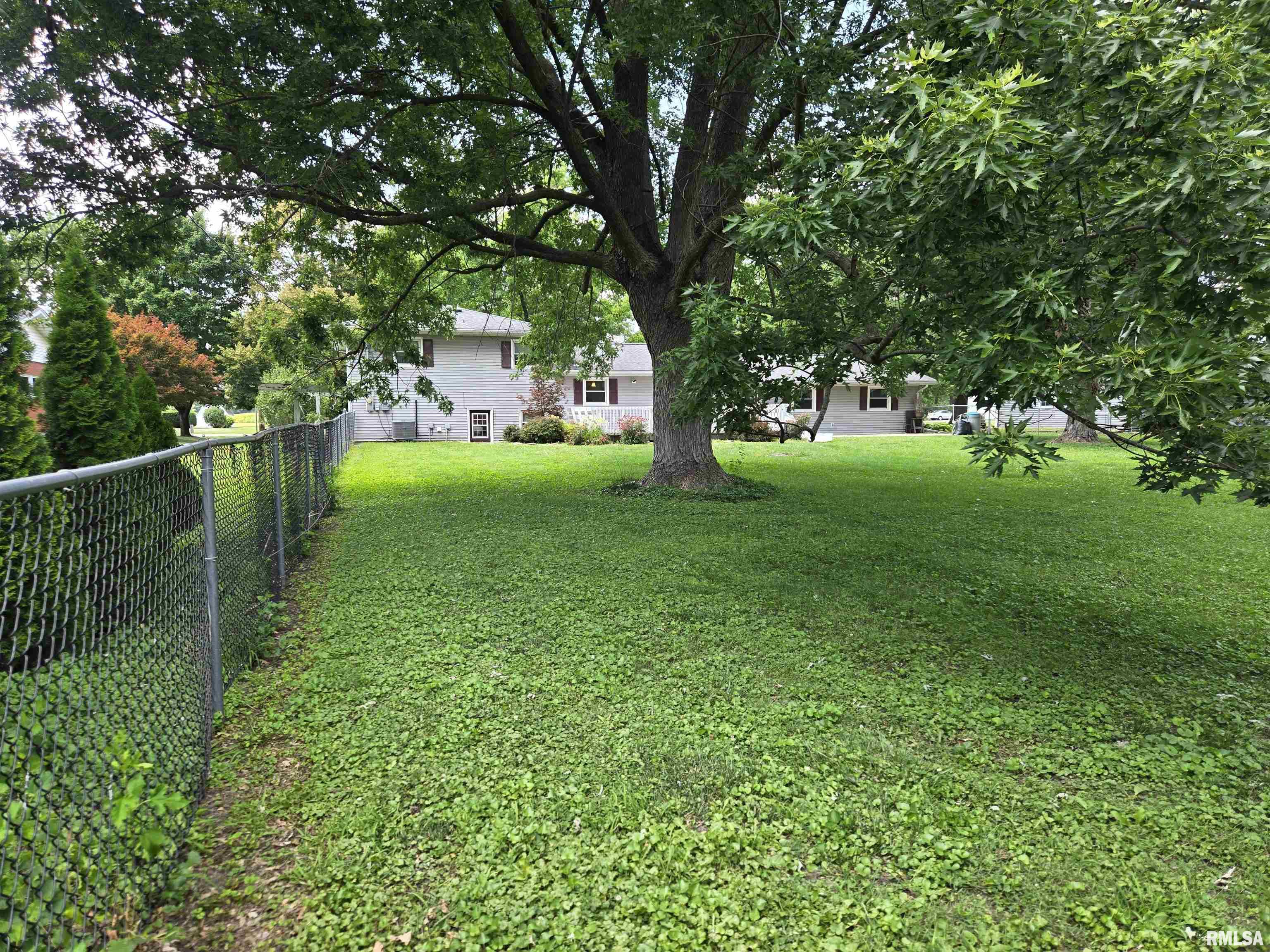 513 South Marion Street Carthage, IL 62321 - Photo 39 of 43