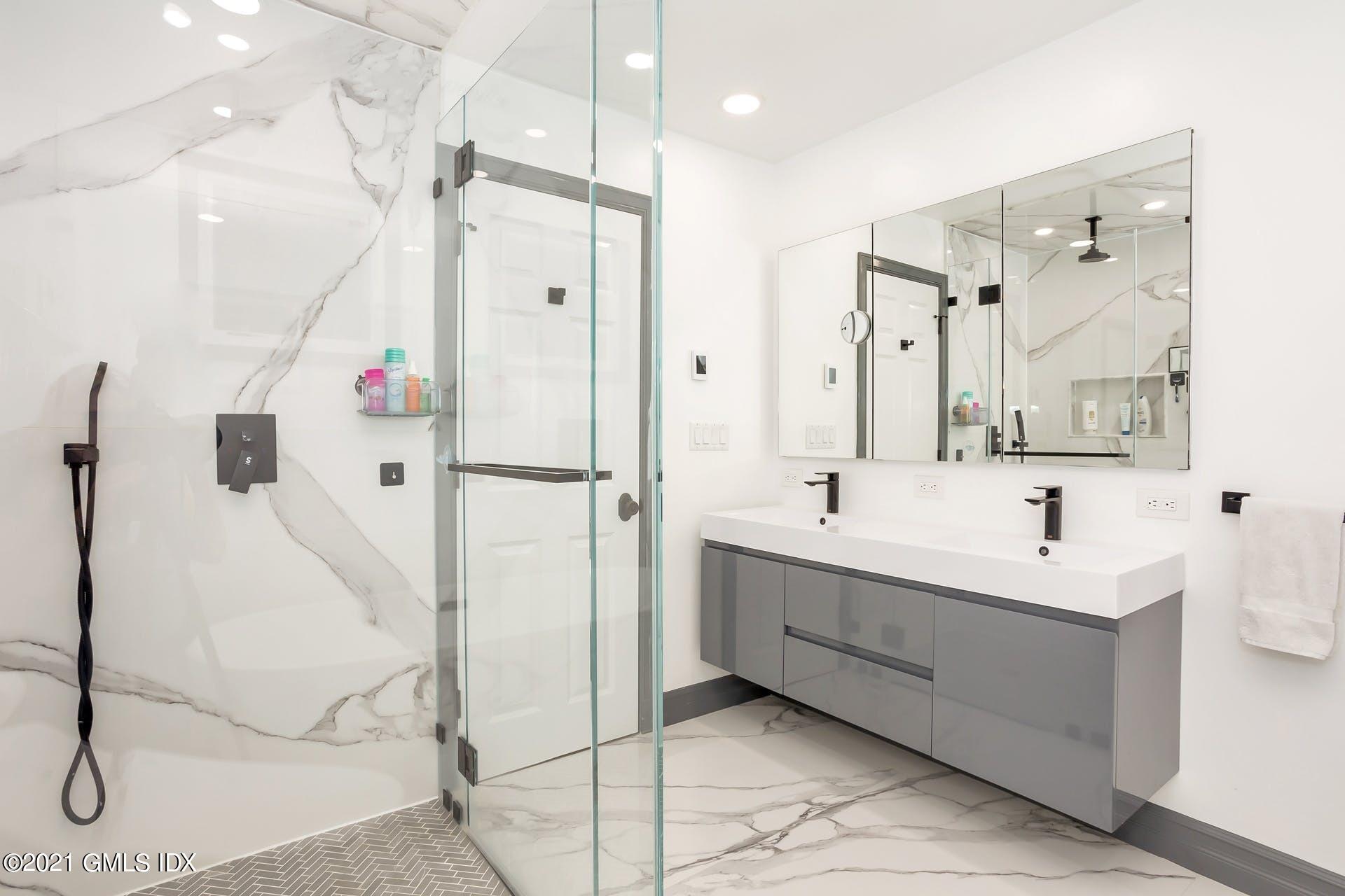 16 Manor Road Old Greenwich, CT 06870 - Photo 12 of 24 Master Bath
