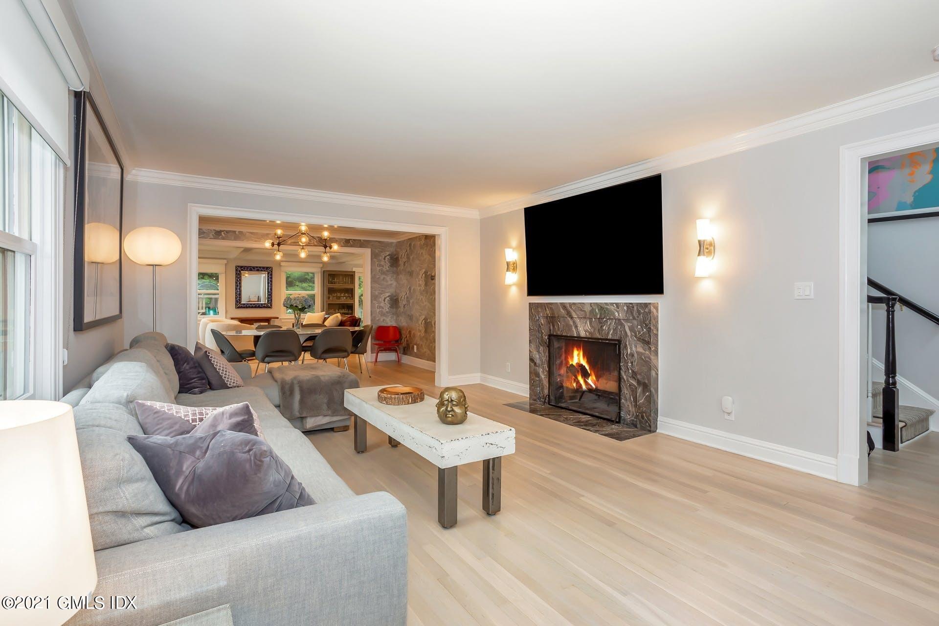 16 Manor Road Old Greenwich, CT 06870 - Photo 4 of 24 Living Room
