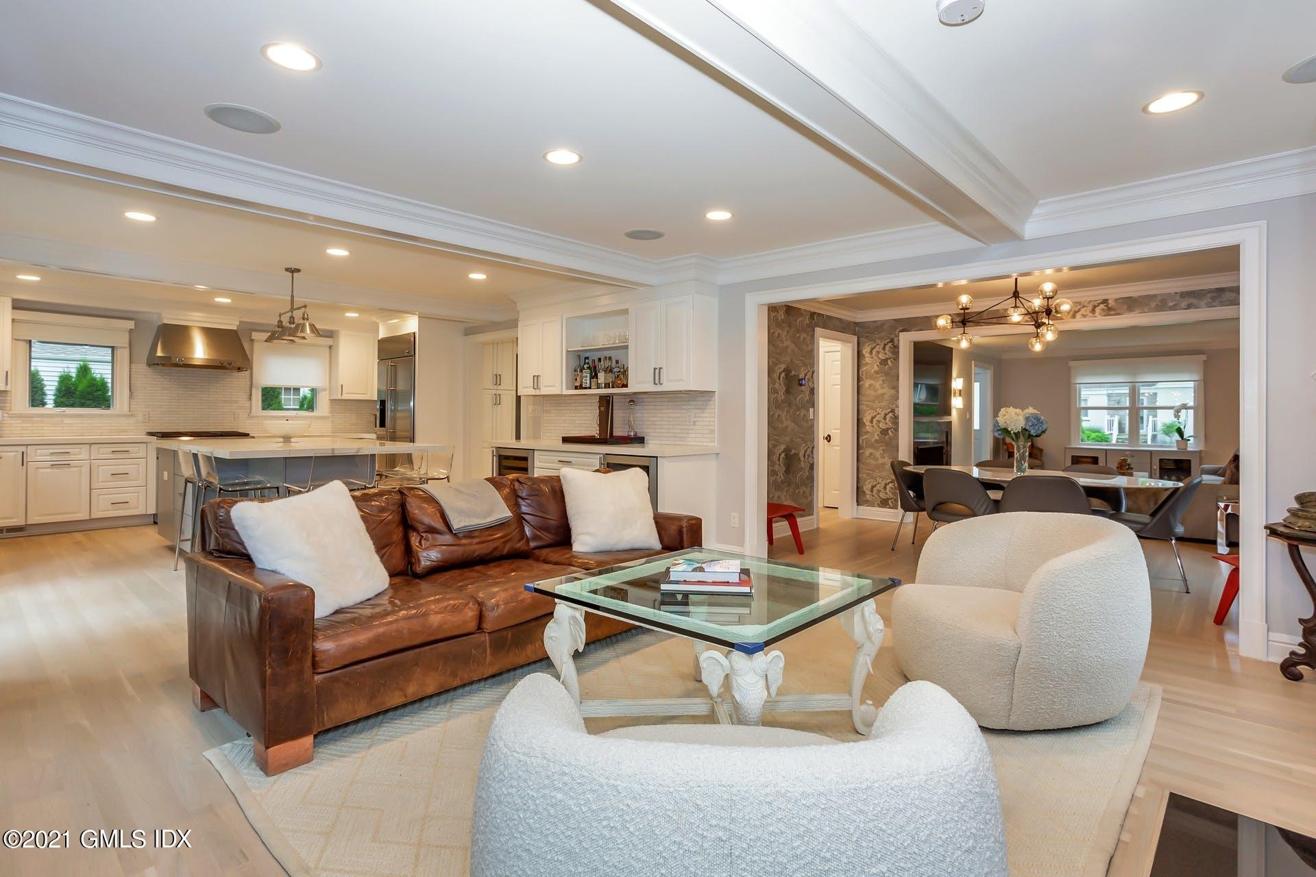 16 Manor Road Old Greenwich, CT 06870 - Photo 6 of 24 Family Room